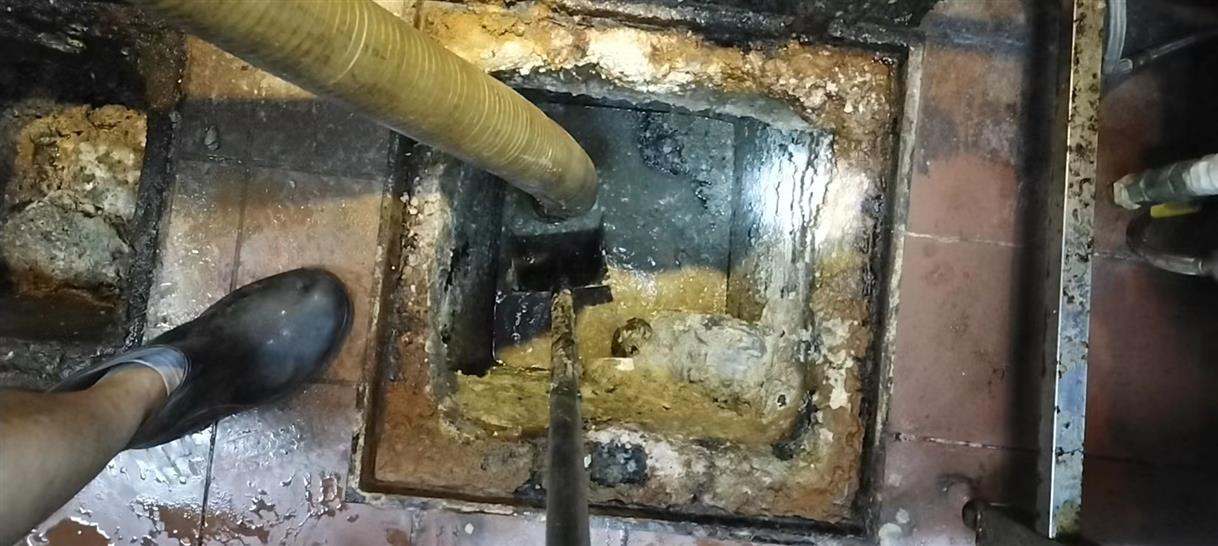 比如化油池清理-污水池清掏