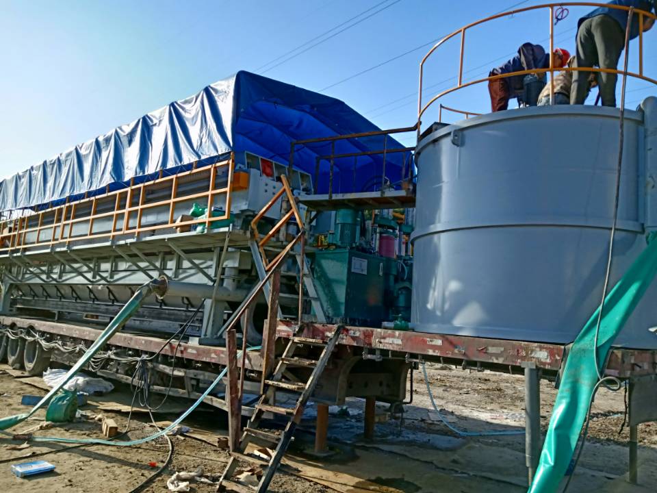 比如污水池淤泥处理-河道清淤-炜誉市政