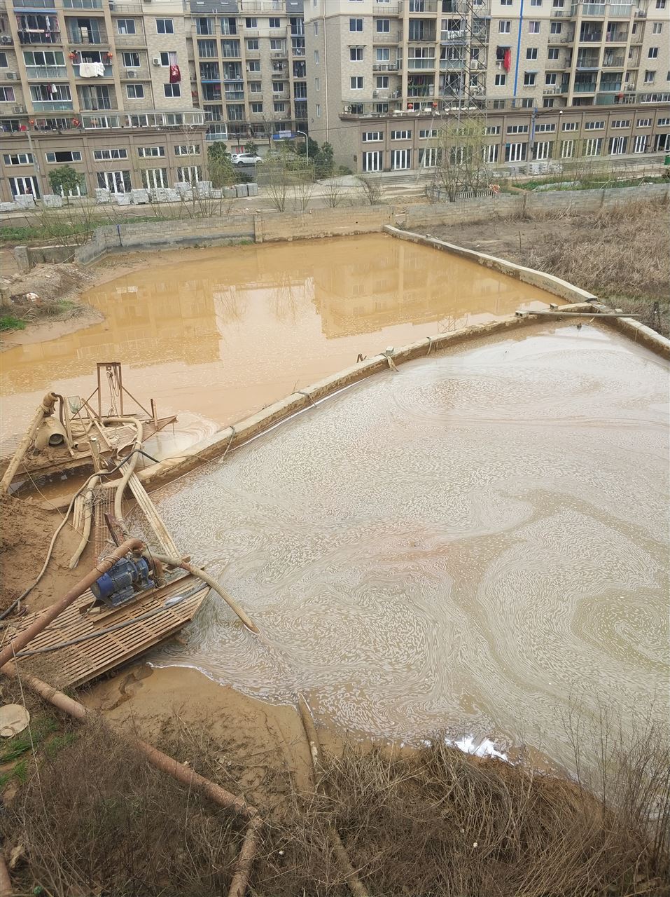 比如沉淀池淤泥清理-厂区废水池淤泥清淤