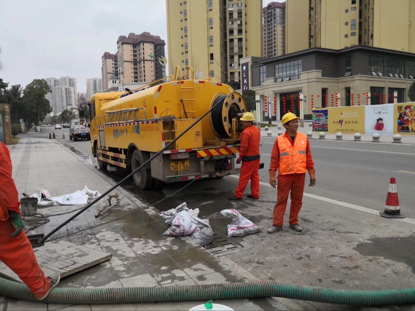 比如排污管道清淤-管道清洗