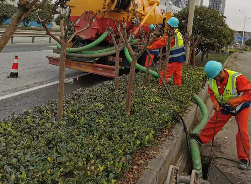 比如市政管道清淤